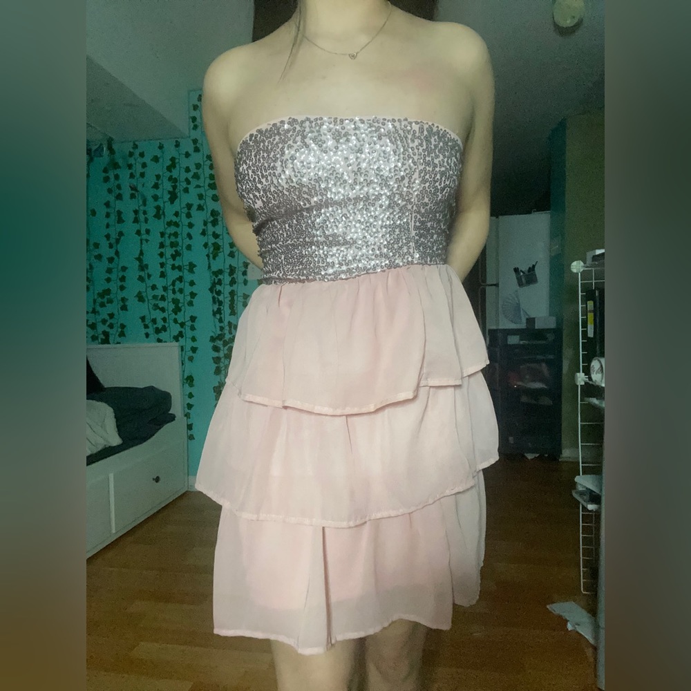 ❤️‍🔥3 / 30❤️‍🔥 Pink Party Dress Small